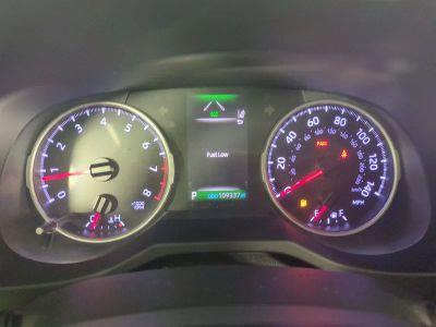2019 Toyota RAV4 — photo 33 view