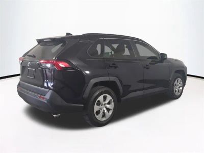 2019 Toyota RAV4 — detail view