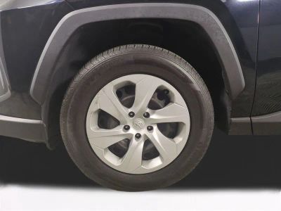 2019 Toyota RAV4 — photo 11 view