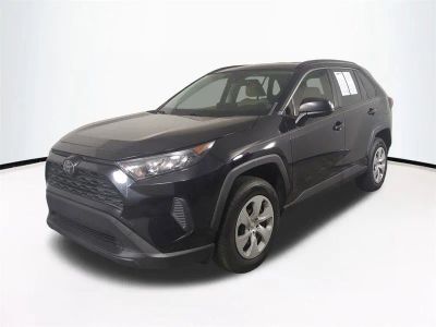 2019 Toyota RAV4 — photo 9 view