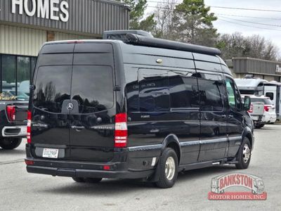 2016 Interstate Lounge EXT Lounge EXT — rear three-quarter view