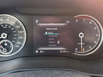 2023 Genesis G70 2.0T — photo 28 view