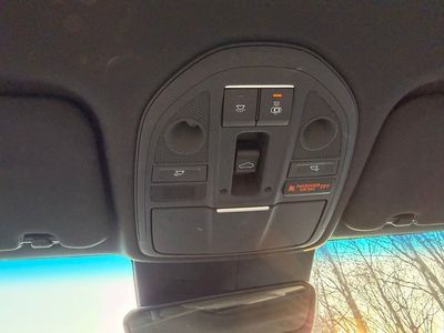 2023 Genesis G70 2.0T — photo 35 view
