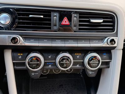 2023 Genesis G70 2.0T — photo 15 view