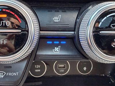 2023 Genesis G70 2.0T — photo 16 view