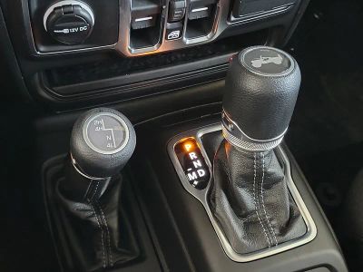 2026 Jeep Wrangler — photo 30 view