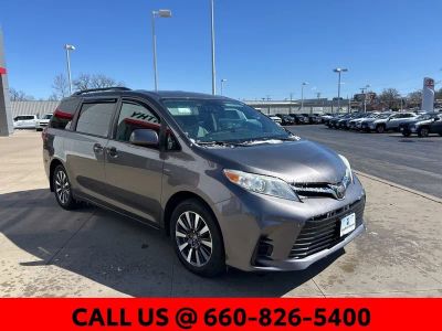 2020 Toyota Sienna - Photo 3