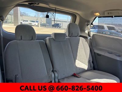 2020 Toyota Sienna - Photo 6