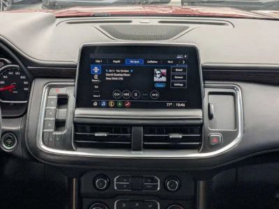 2021 Chevrolet Suburban — photo 18 view