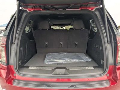 2021 Chevrolet Suburban — photo 12 view