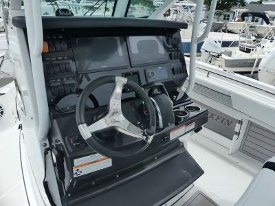 2022 Blackfin 302 CC — photo 11 view