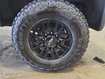 2026 Chevrolet Silverado 2500HD — photo 15 view