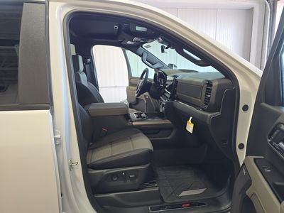 2026 Chevrolet Silverado 2500HD — photo 14 view