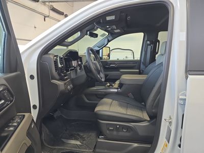 2026 Chevrolet Silverado 2500HD — photo 8 view