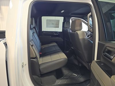 2026 Chevrolet Silverado 2500HD — photo 13 view
