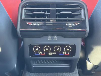 2026 BMW M5 — photo 11 view