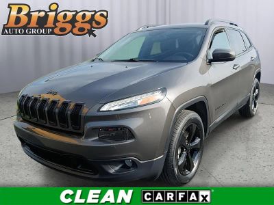 2018 Jeep Cherokee Latitude in Granite Crystal Metallic Clearcoat — front three-quarter view
