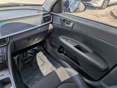 2019 Kia Optima - Photo 16