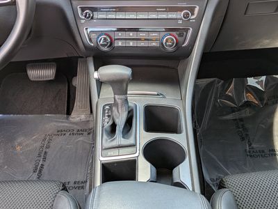 2019 Kia Optima - Photo 18