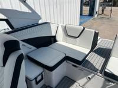 2026 Yamaha 222 SE - Photo 6