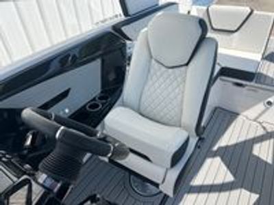 2026 Yamaha 222 SE - Photo 10