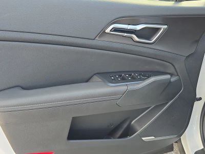 2026 Kia Sportage — photo 18 view