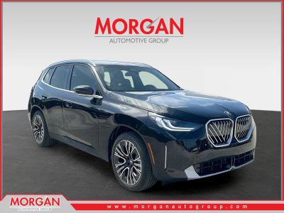 2026 BMW X3 30 xDrive in Black Sapphire Metallic — front three-quarter view