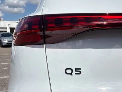 2025 Audi Q5 — photo 10 view