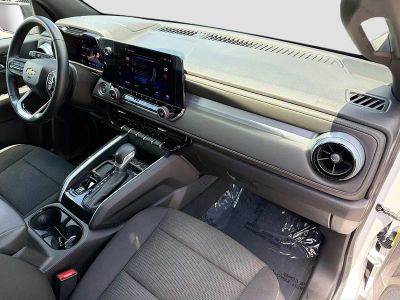 2024 Chevrolet Colorado — photo 13 view