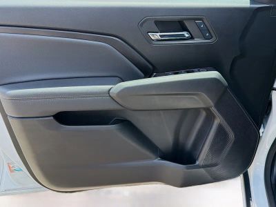 2024 Chevrolet Colorado — photo 21 view