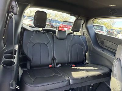 2026 Chrysler Pacifica — photo 25 view
