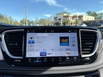 2026 Chrysler Pacifica — photo 21 view