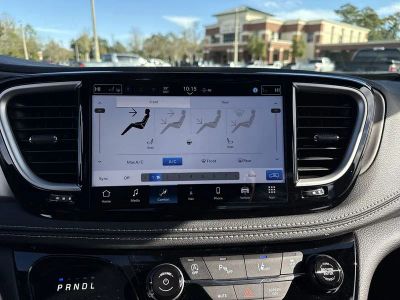 2026 Chrysler Pacifica — photo 20 view