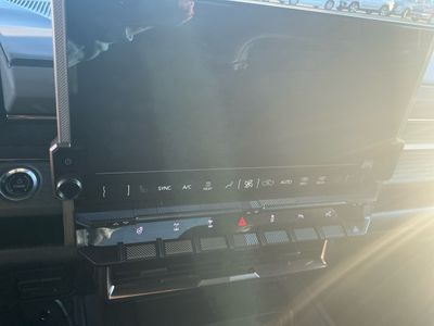 2025 GMC HUMMER EV Pickup - Photo 8