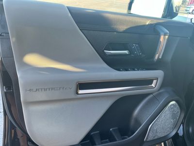2025 GMC HUMMER EV Pickup - Photo 10