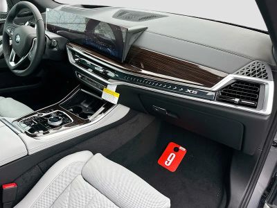 2026 BMW X5 — photo 23 view
