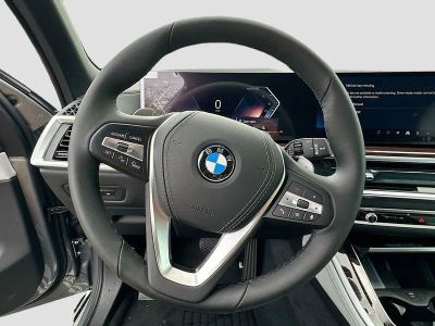 2026 BMW X5 — photo 8 view