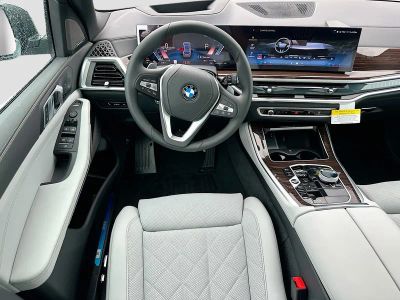 2026 BMW X5 — photo 17 view