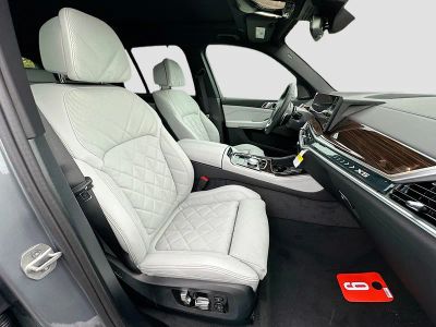 2026 BMW X5 — photo 22 view