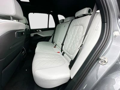 2026 BMW X5 — photo 19 view