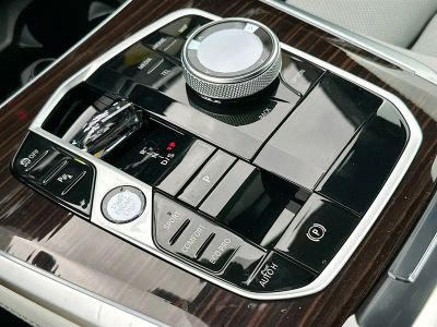 2026 BMW X5 — photo 14 view