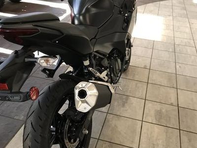 2026 Kawasaki Ninja 500 Metallic Flat Spark Black — interior view