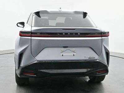 2026 Lexus RZ - Photo 4