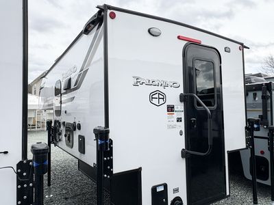 2025 Palomino Backpack Hard Side HS-750 — interior view