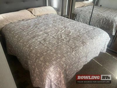 2020 Cougar 315RLS — photo 26 view