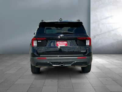 2025 Ford Explorer - Photo 3