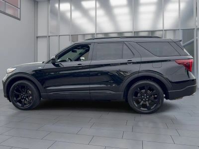 2023 Ford Explorer — interior view
