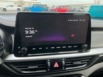 2024 Kia Forte — photo 11 view
