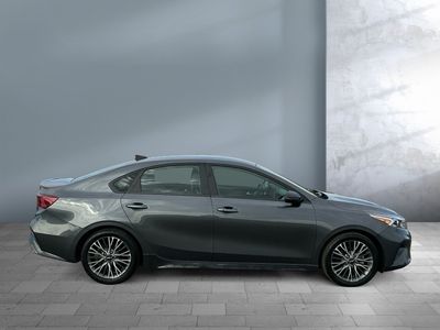 2024 Kia Forte — photo 7 view