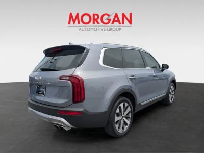 2022 Kia Telluride — rear three-quarter view